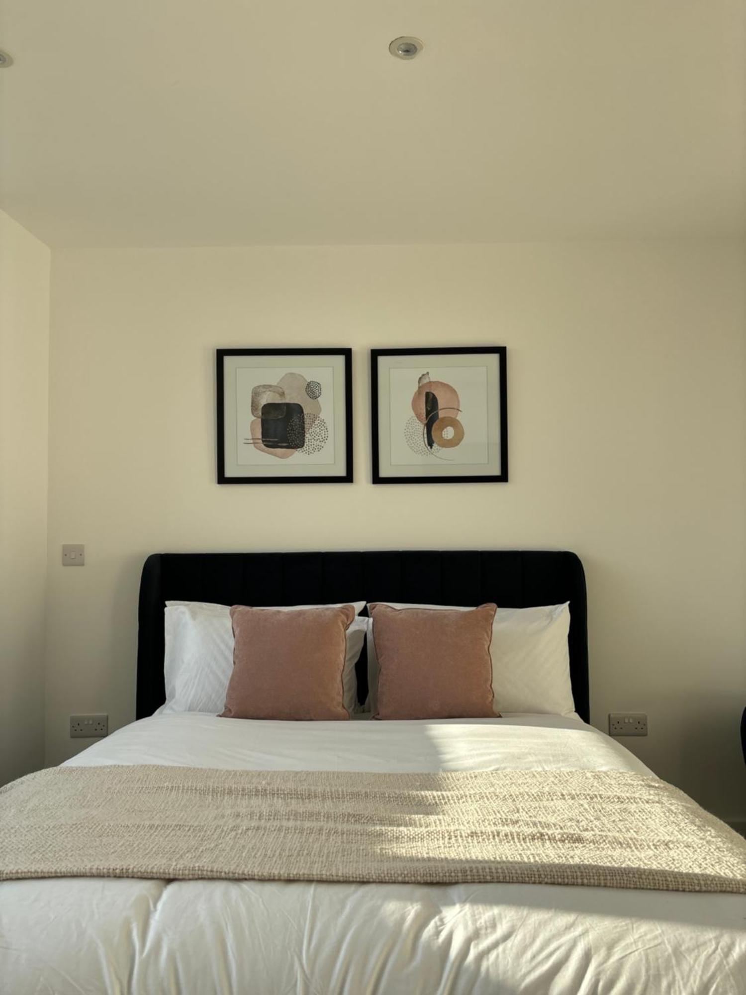 Manchester Apt, Free Parking, Business, Couples & Families المظهر الخارجي الصورة