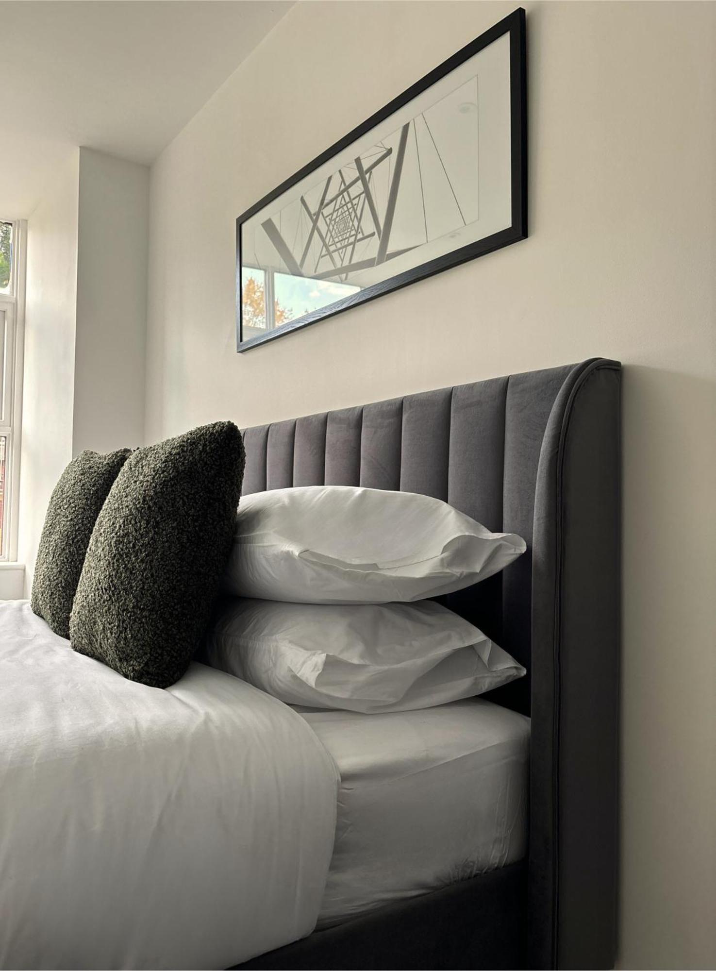 Manchester Apt, Free Parking, Business, Couples & Families المظهر الخارجي الصورة